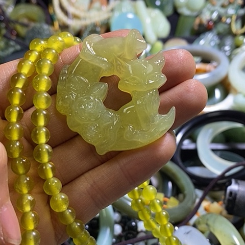 岫玉颈饰未镶嵌挂件