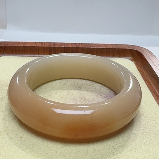 石英质玉手镯未镶嵌易*