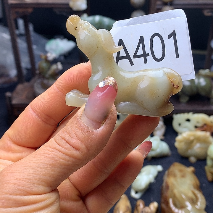 和田玉未镶嵌车挂