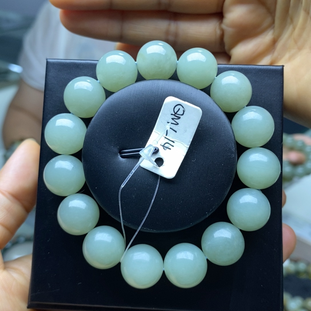 手串未镶嵌和田玉