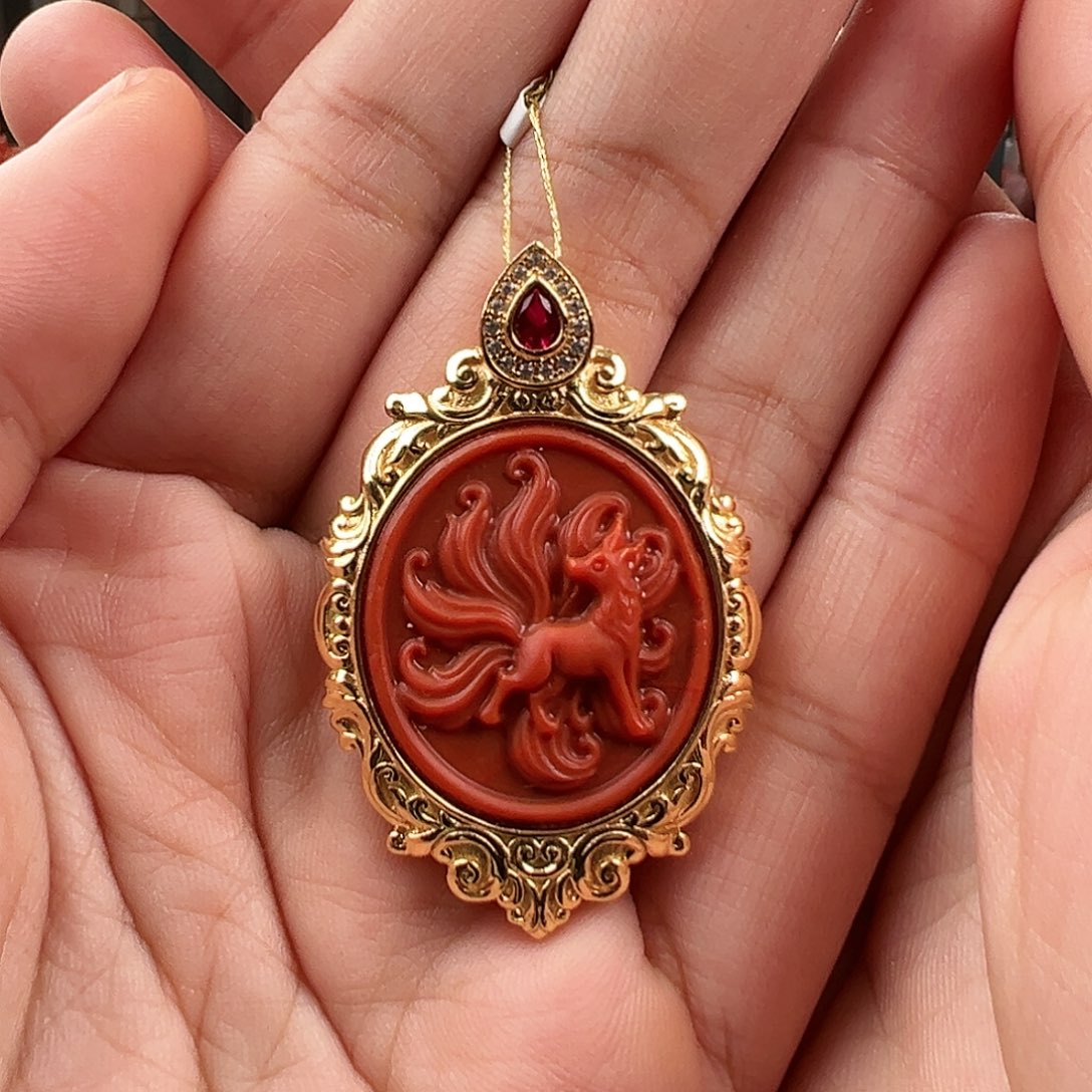 南红玛瑙吊坠未镶嵌