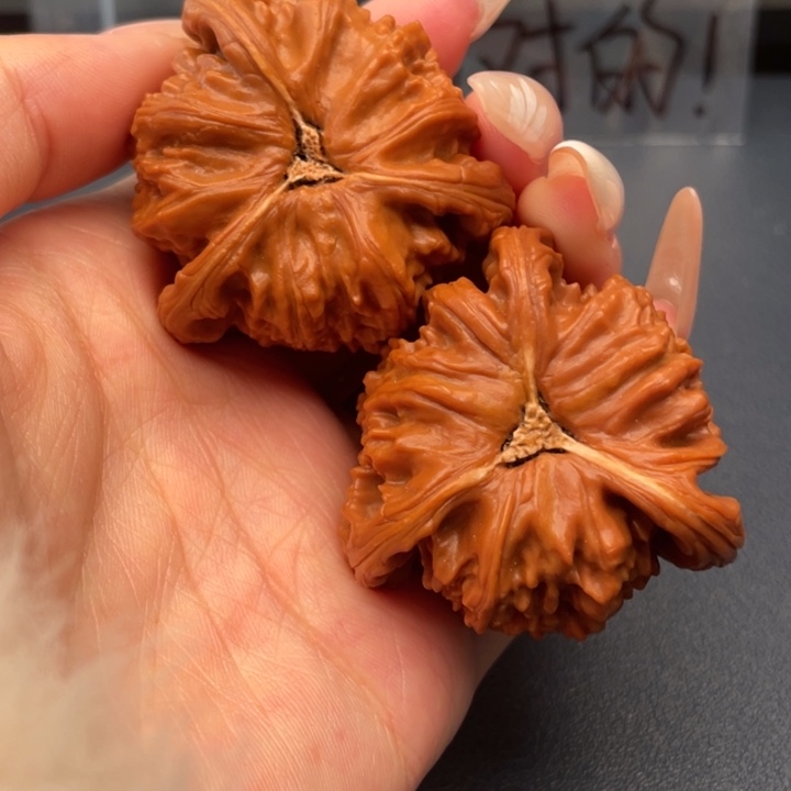 M***X吊坠文玩核桃白狮子