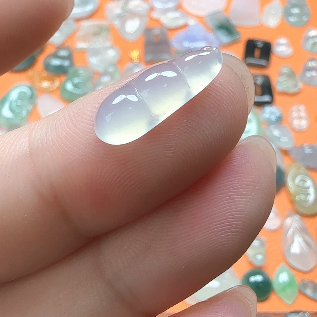 定制翡翠未镶嵌阮*翡翠