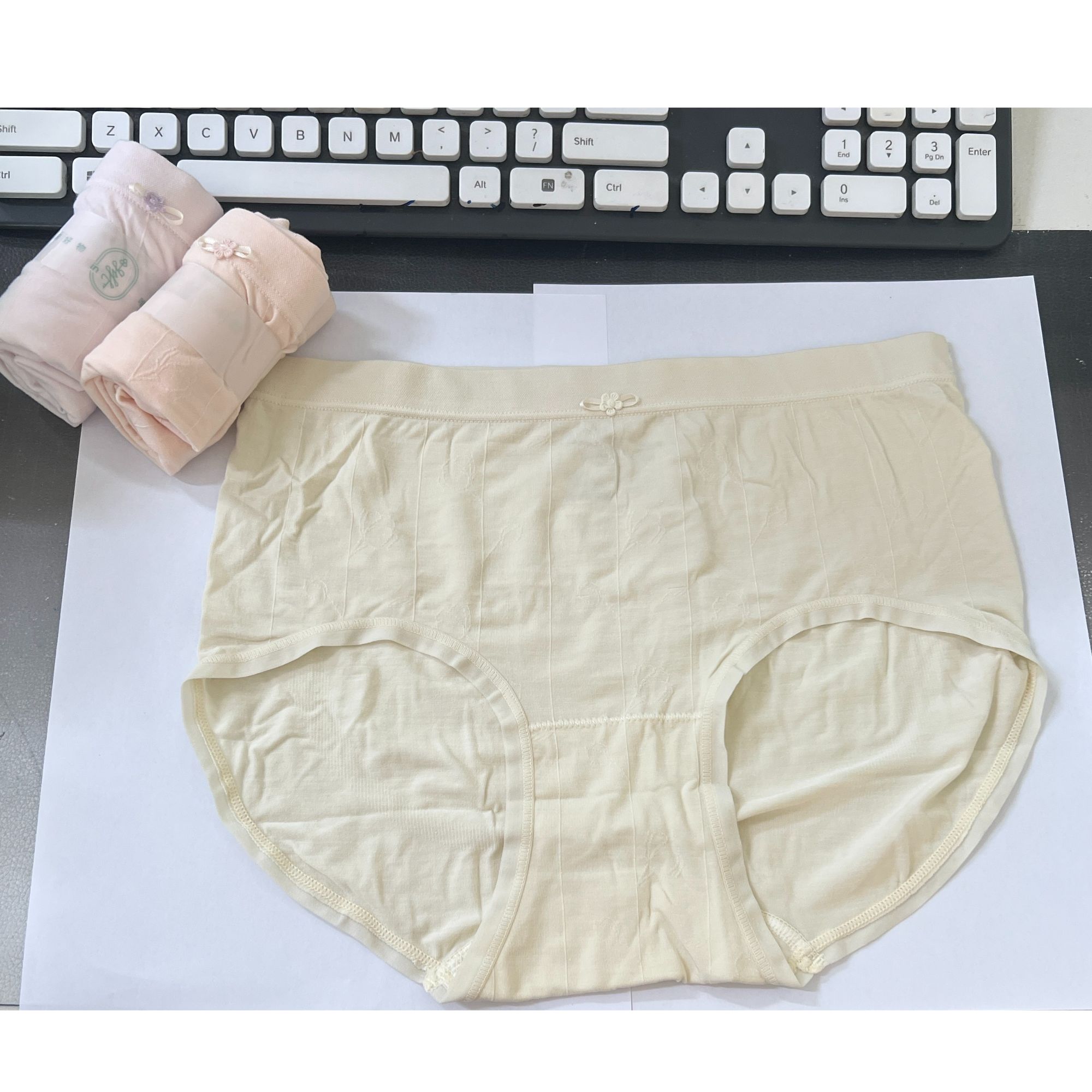 3232/3233#女士内裤舒适柔软亲肤兰精莫代尔茉莉香三角裤