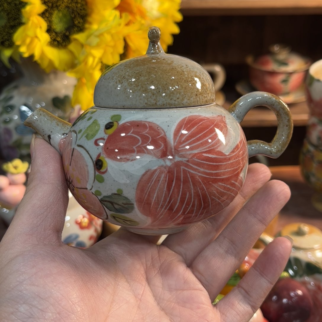 壶红红火火的时候看起来好