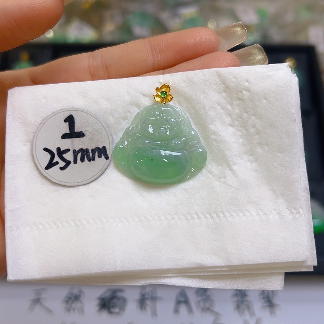 翡翠颈饰18K金镶嵌翡翠