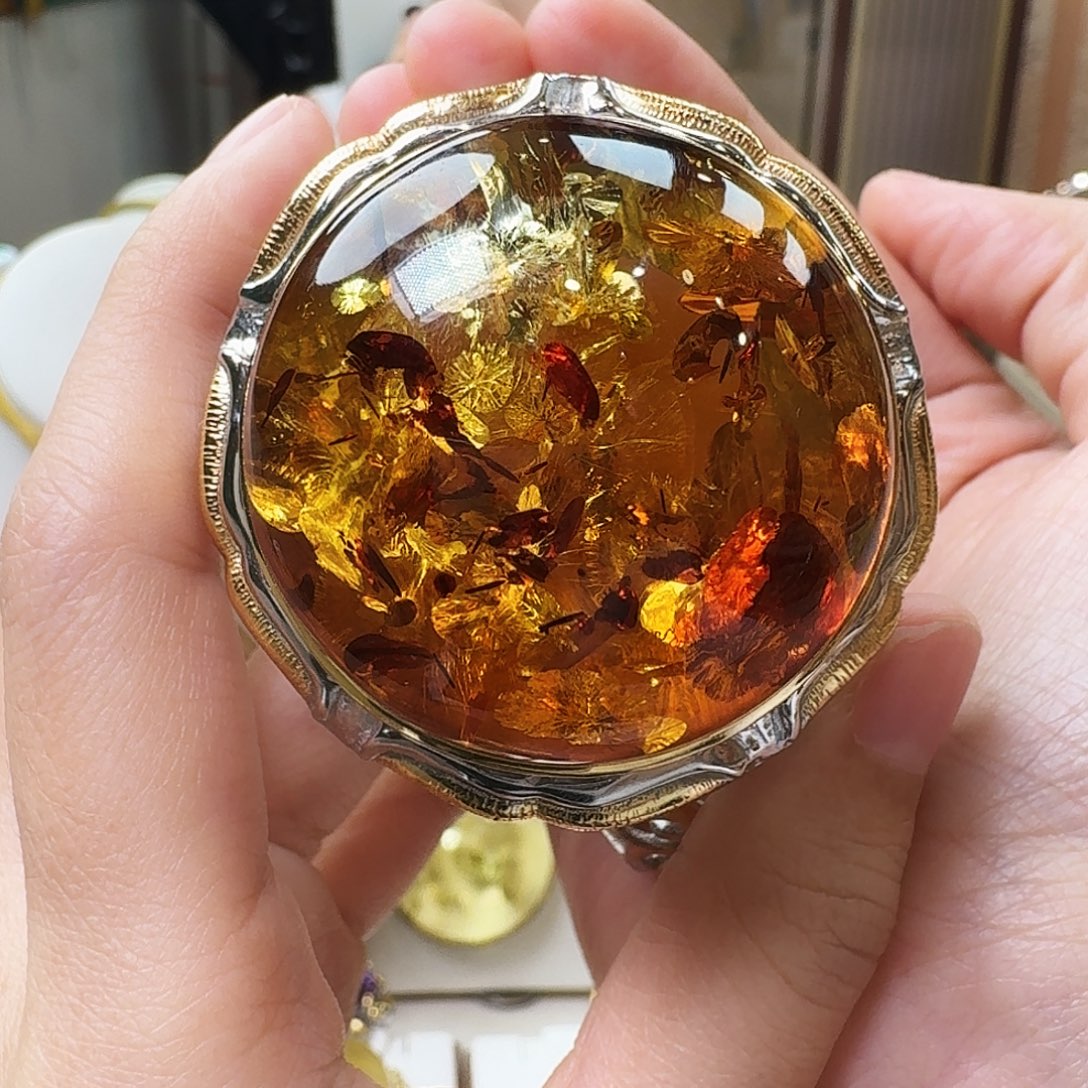 琥珀未镶嵌颈饰手镯