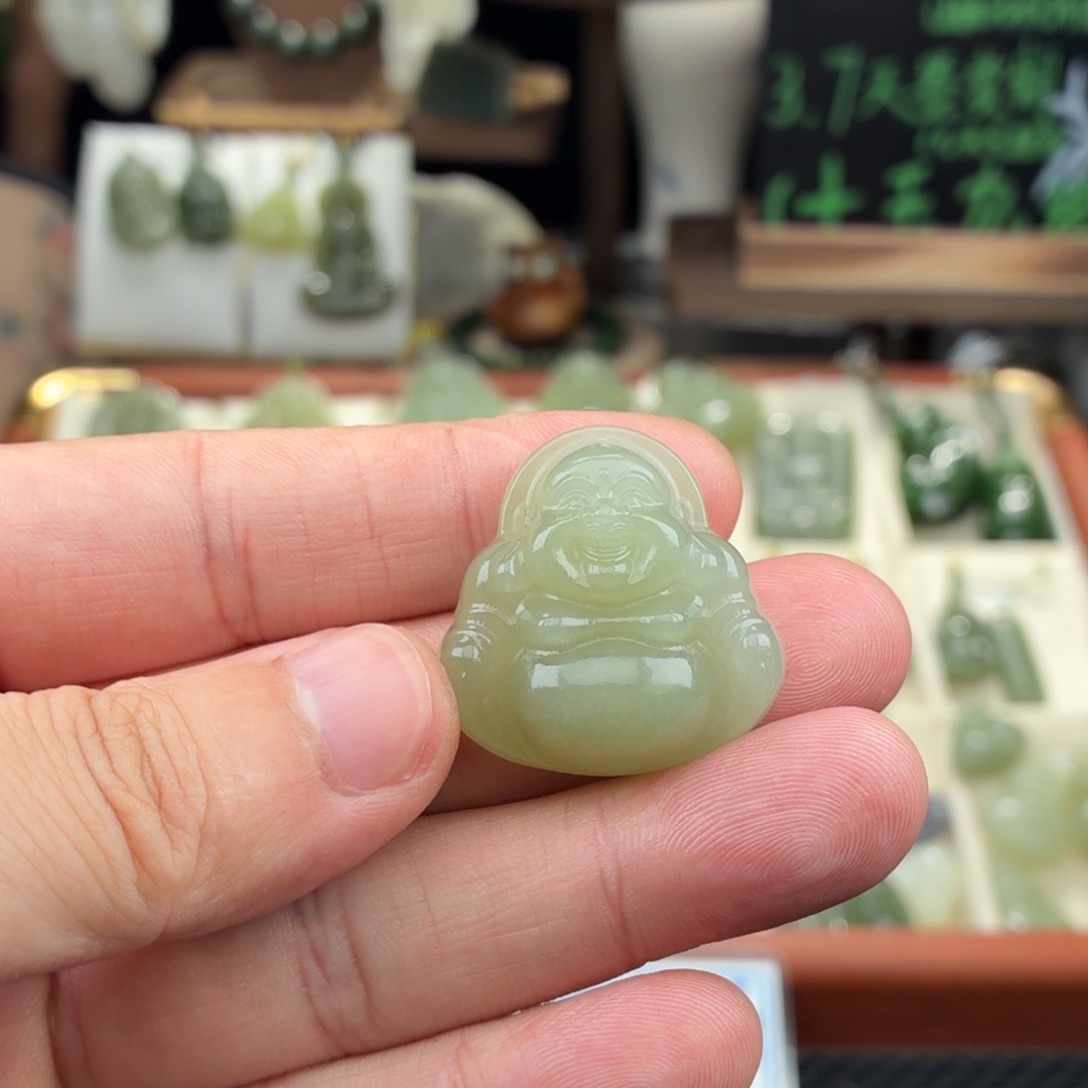 颈饰未镶嵌和田玉