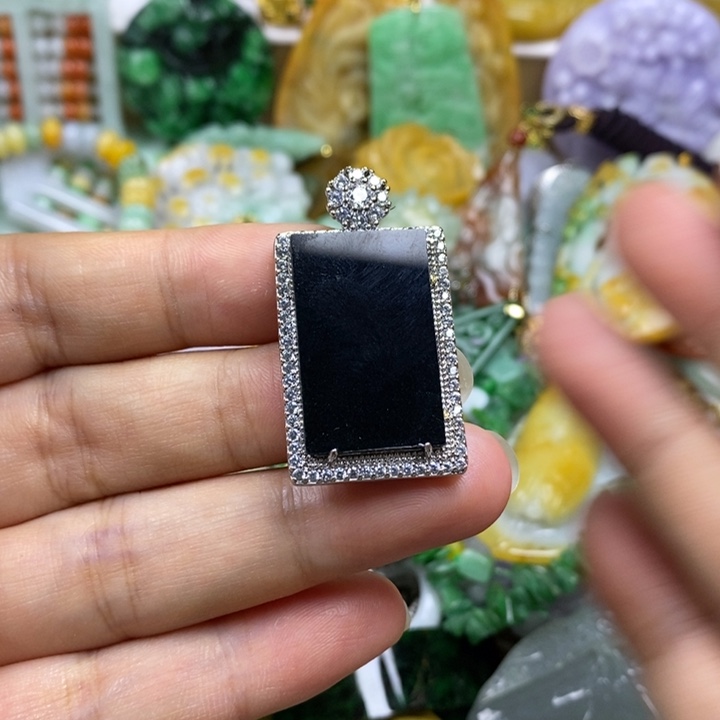 翡翠吊坠(不含链)未镶嵌