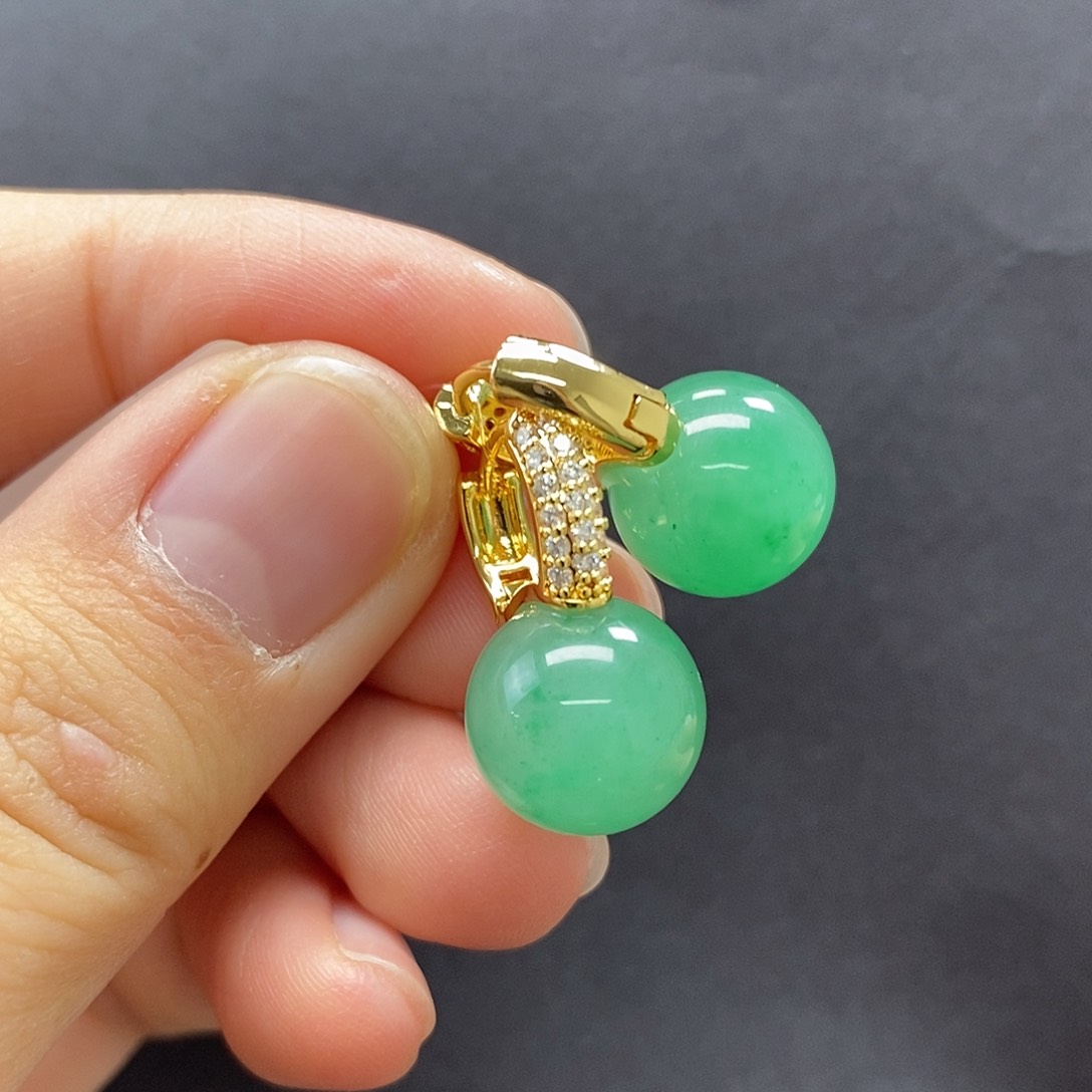 石英质玉耳饰合金