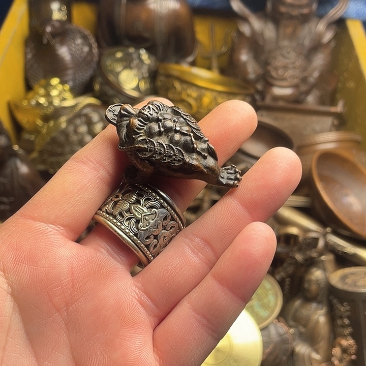 诚信经营铜器摆件