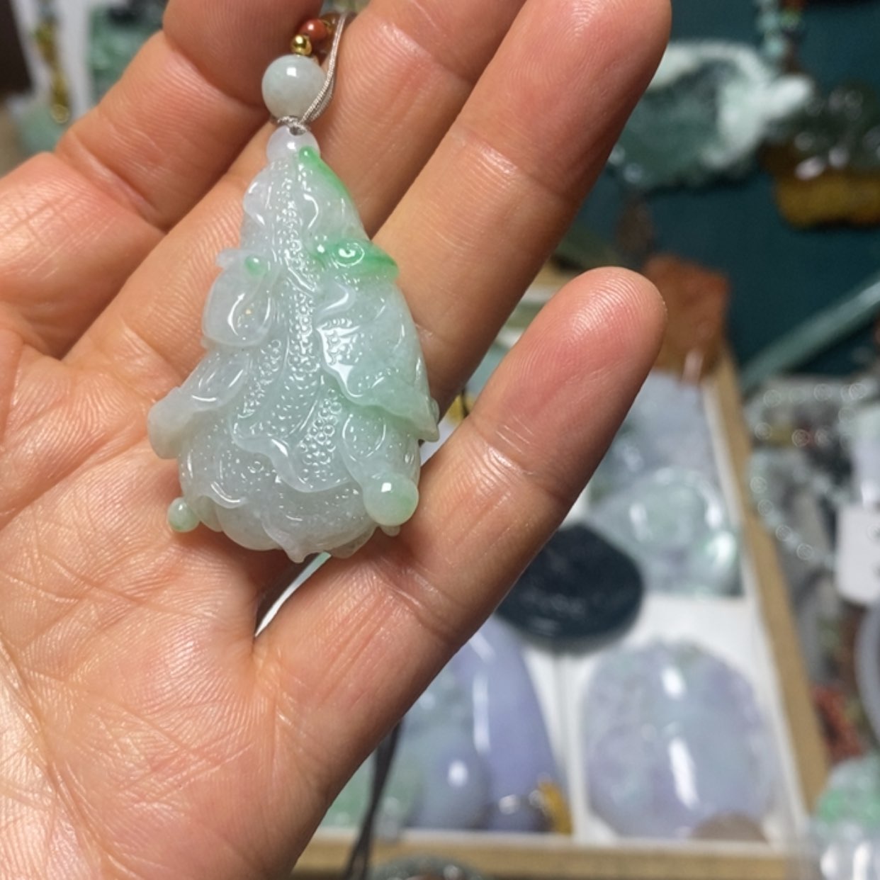 【闪购商品】翡翠吊坠(赠链)未镶嵌