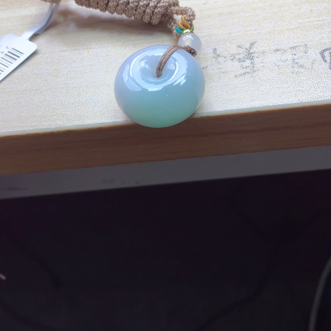 翡翠颈饰未镶嵌吊坠