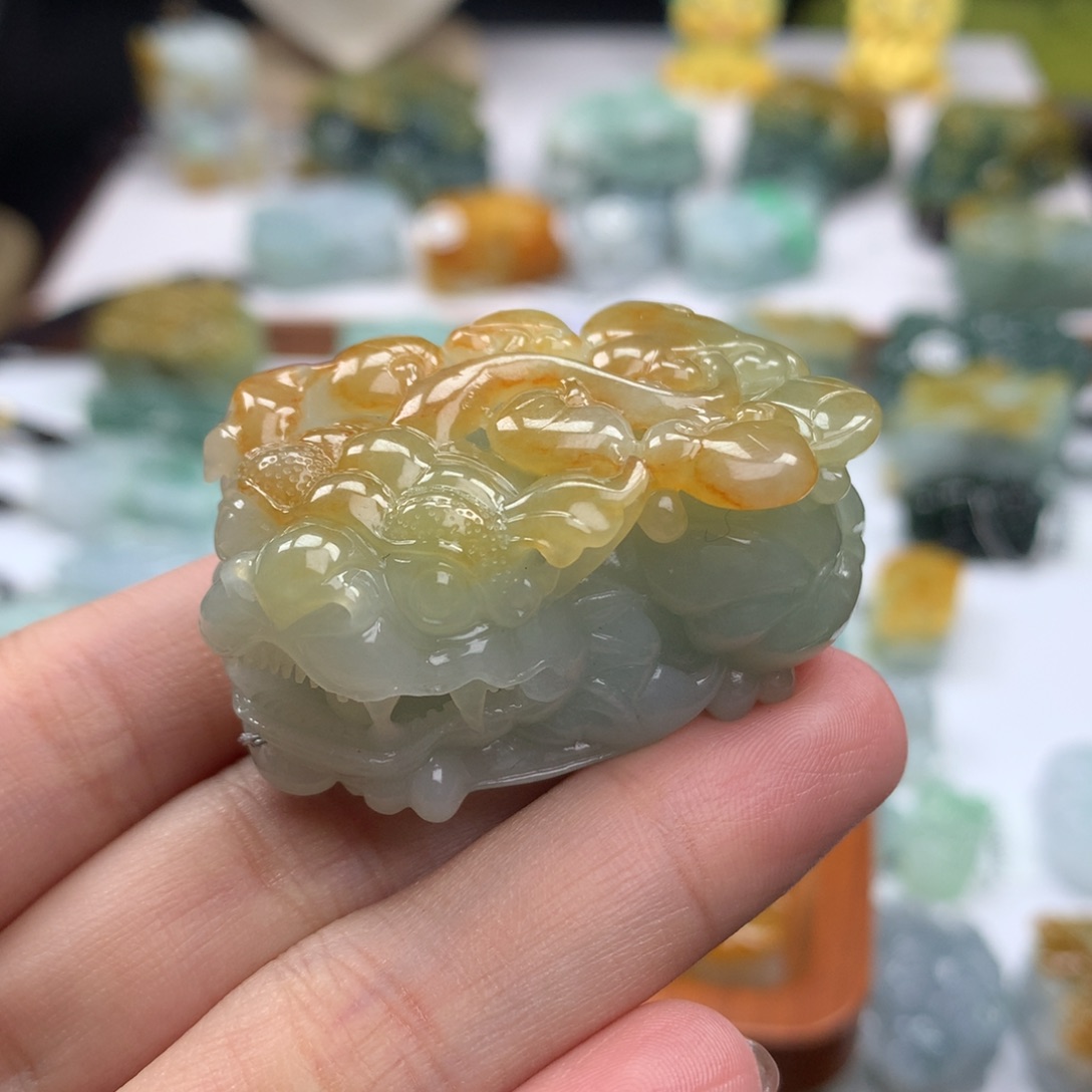 翡翠未镶嵌颈饰貔貅17