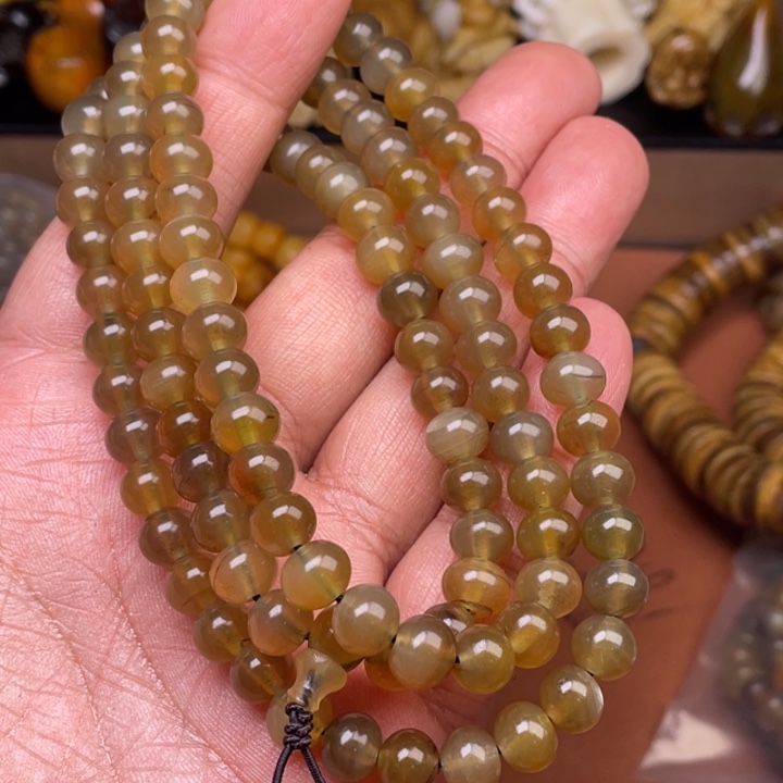 驼骨其他人攻击样子