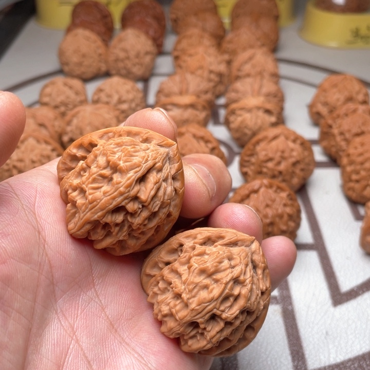 核桃手串/手链王*拜糖三角白39