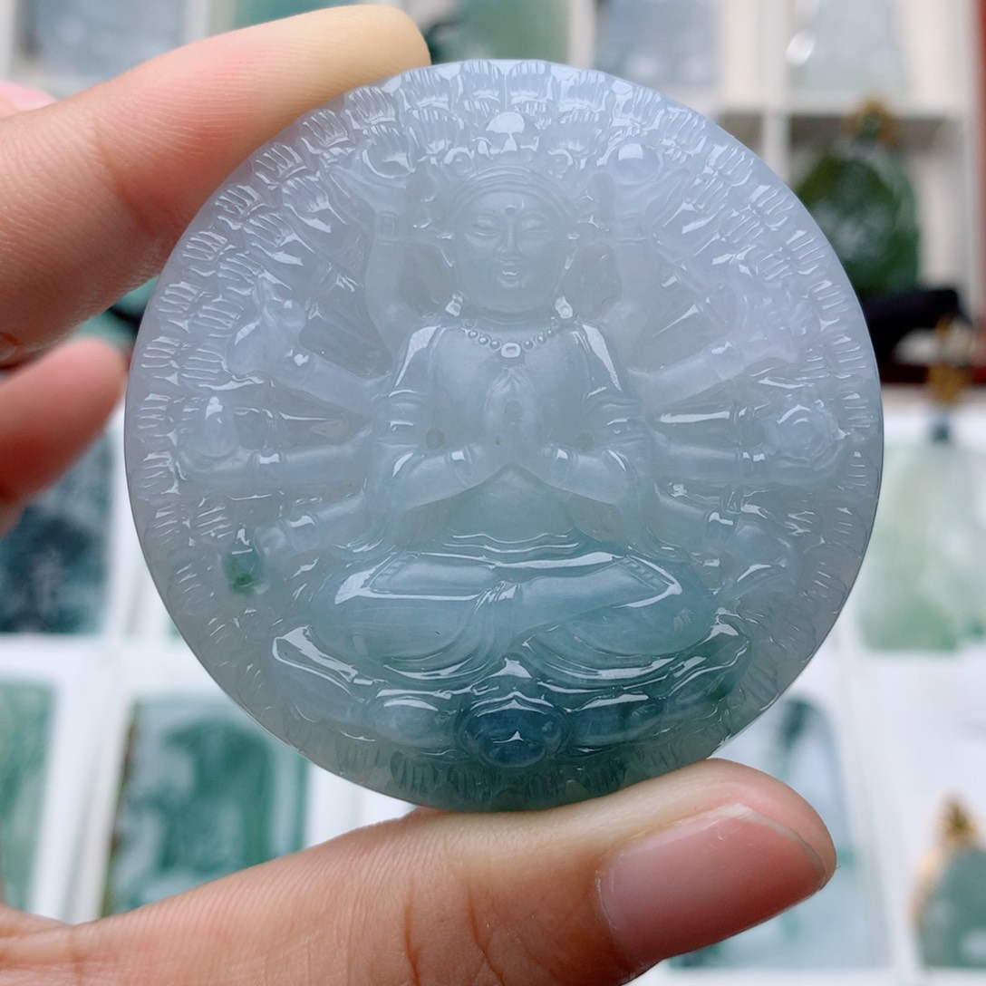 翡翠未镶嵌颈饰千手