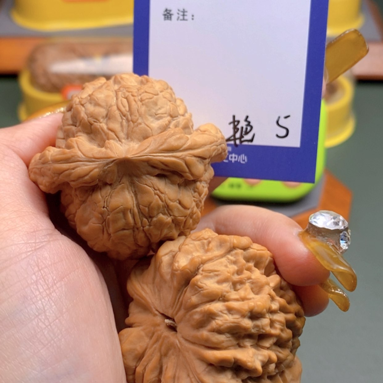 【闪购商品】文玩核桃把件@****r5 文玩