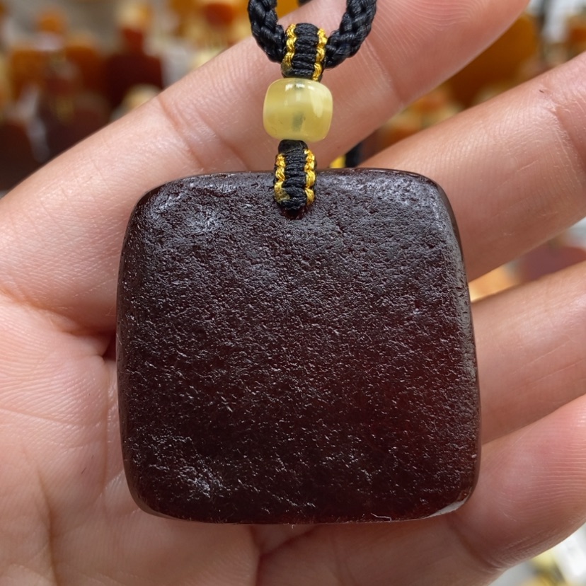 【闪购商品】琥珀颈饰未镶嵌