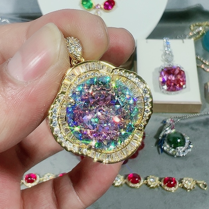 红宝石颈饰未镶嵌