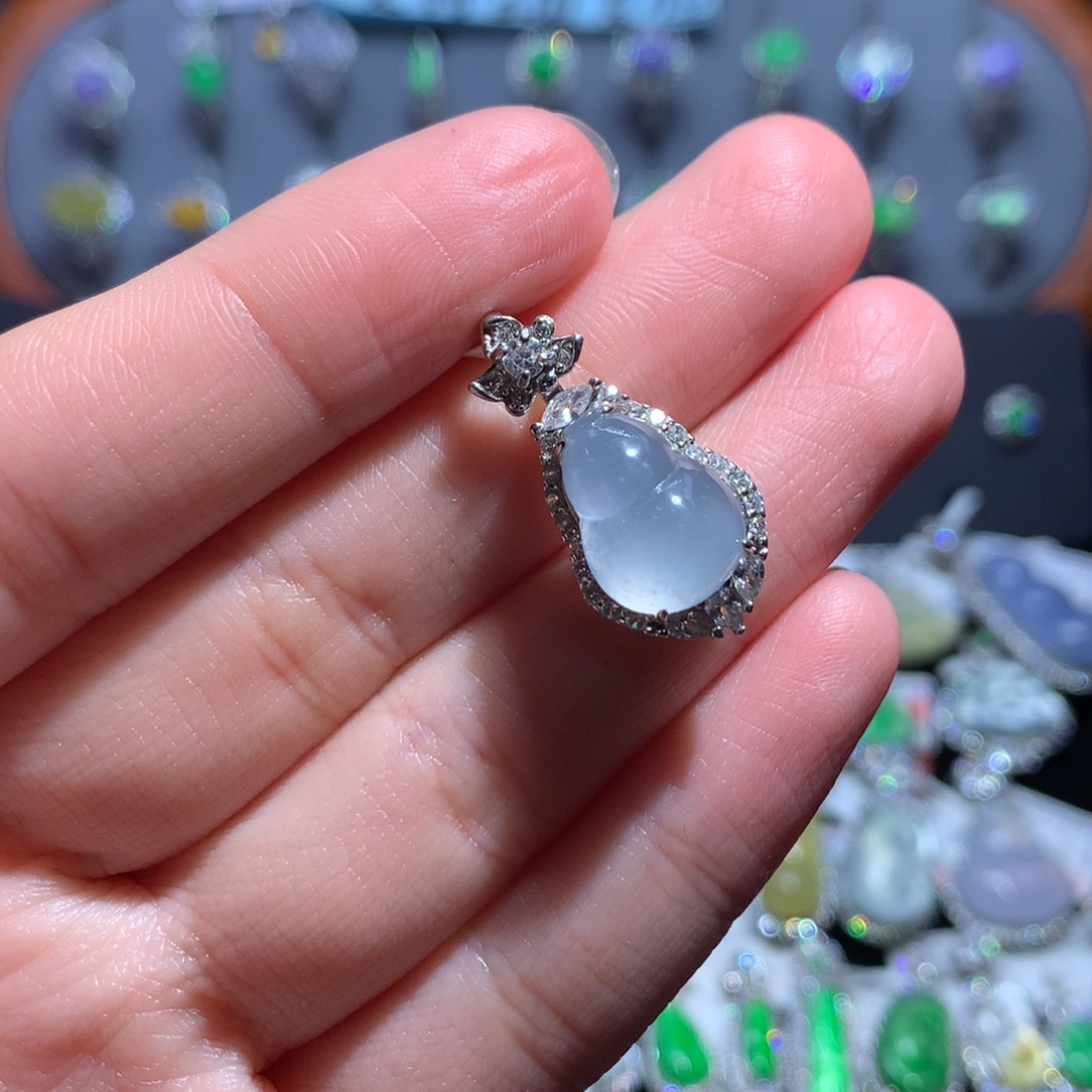 翡翠颈饰银S925镶嵌天然翡翠