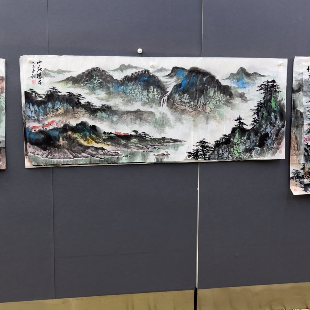 比***丘国画卡纸的制作方法是