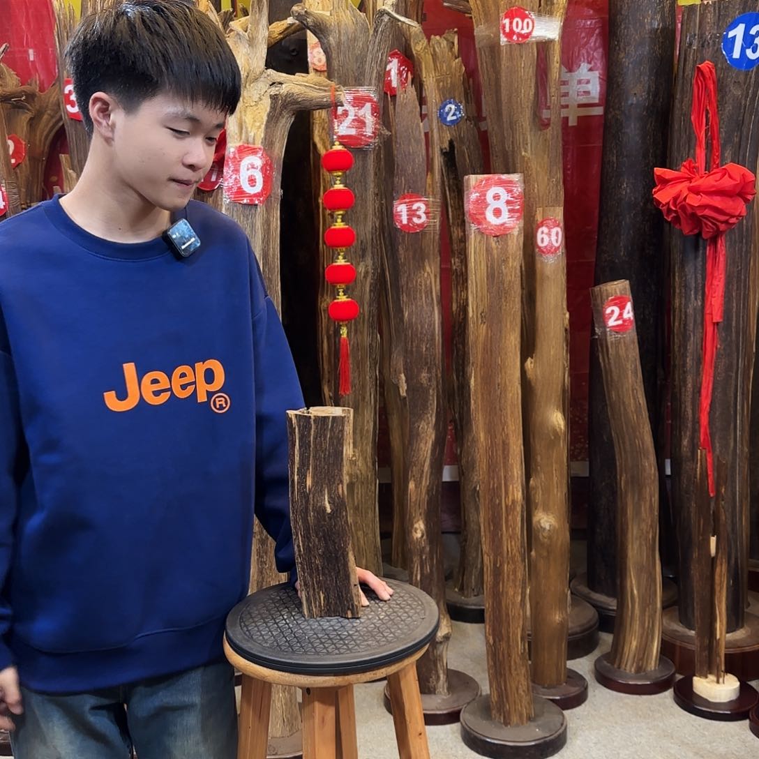 沉香摆件恋*曲沉香摆件