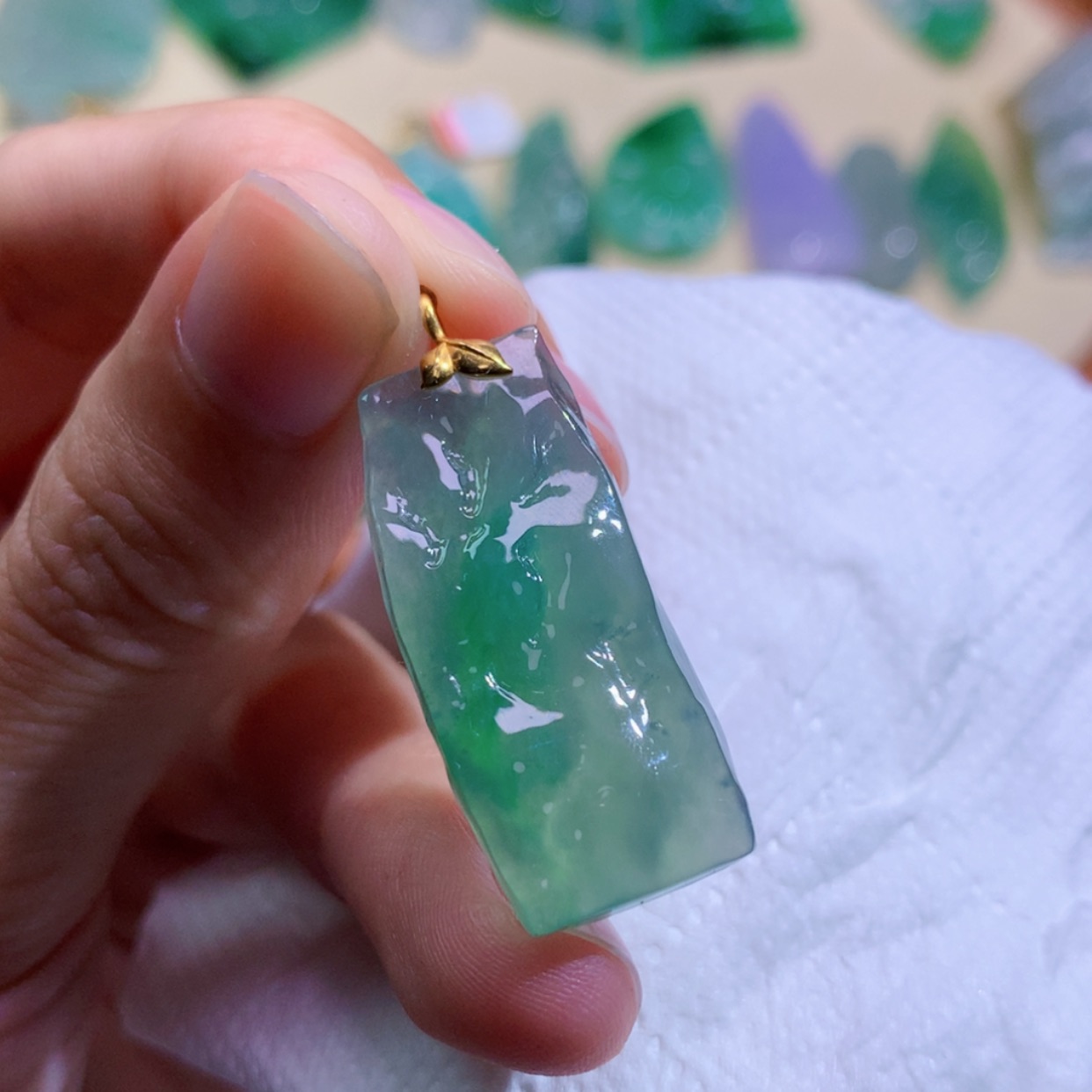 【闪购商品】翡翠未镶嵌颈饰