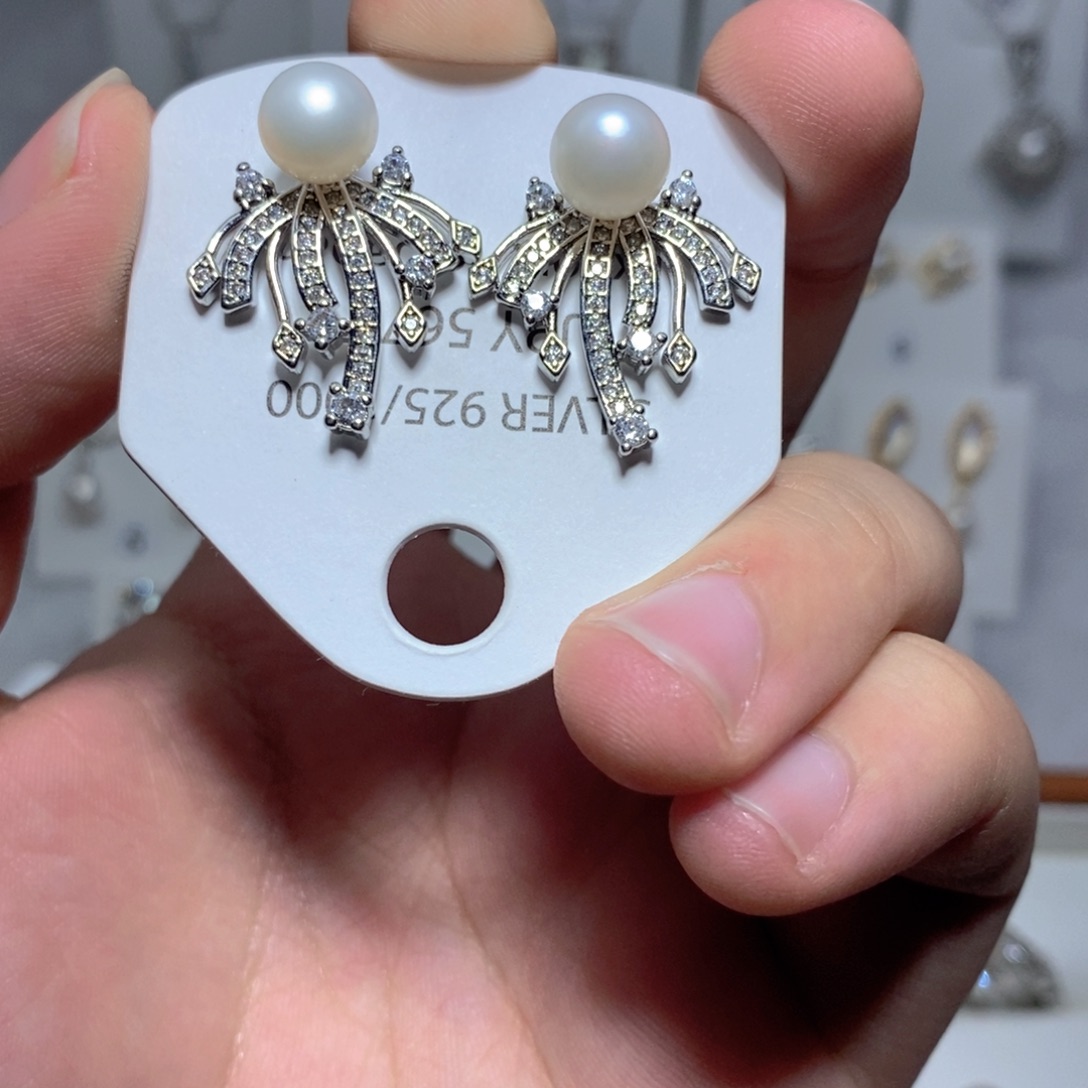 银S925镶嵌淡水珍珠耳饰