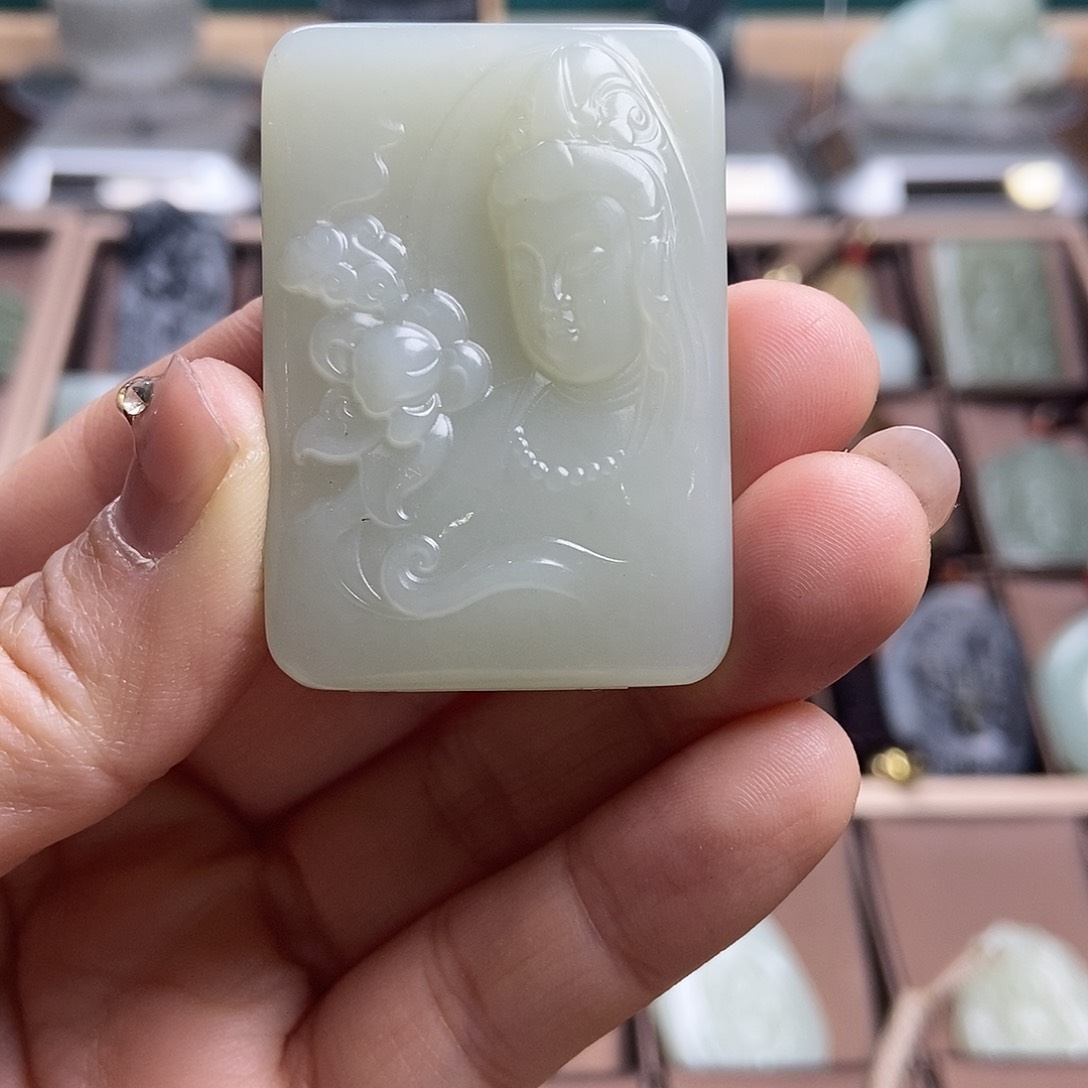 和田玉（糖玉）颈饰未镶嵌