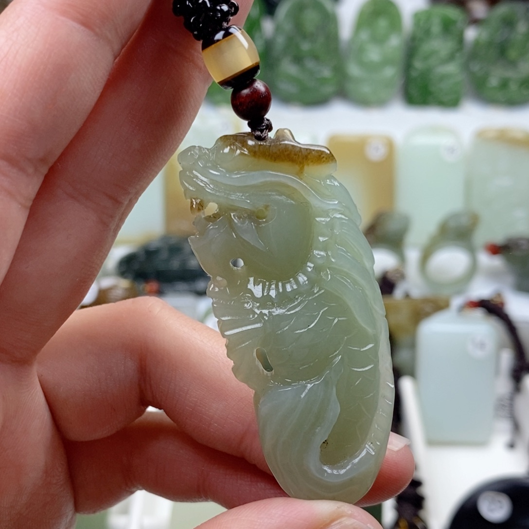 和田玉（糖玉）颈饰未镶嵌