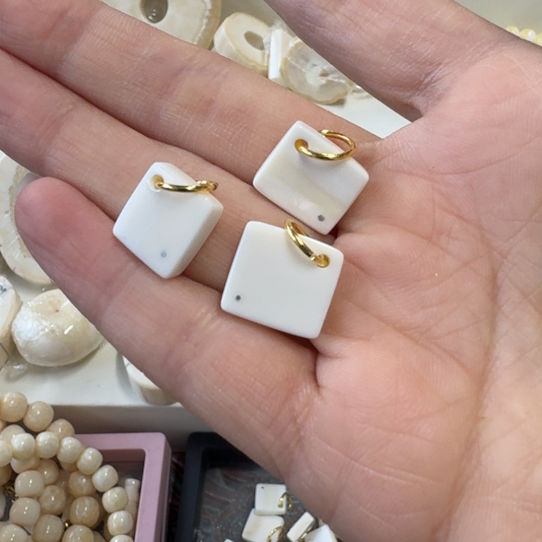 琉璃/树脂/塑料类胖配饰