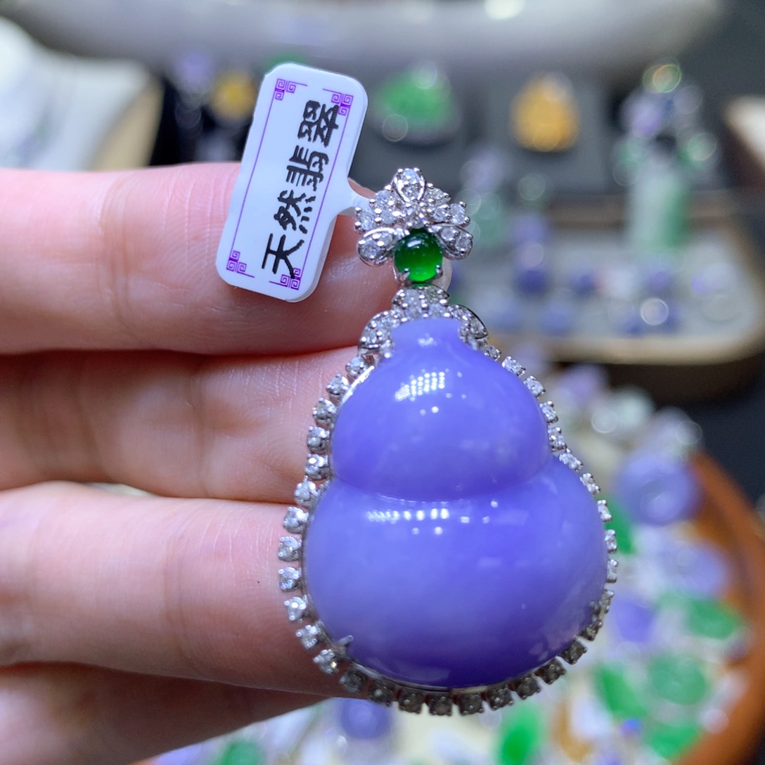 【闪购商品】翡翠颈饰18K金镶嵌翡翠吊坠项链