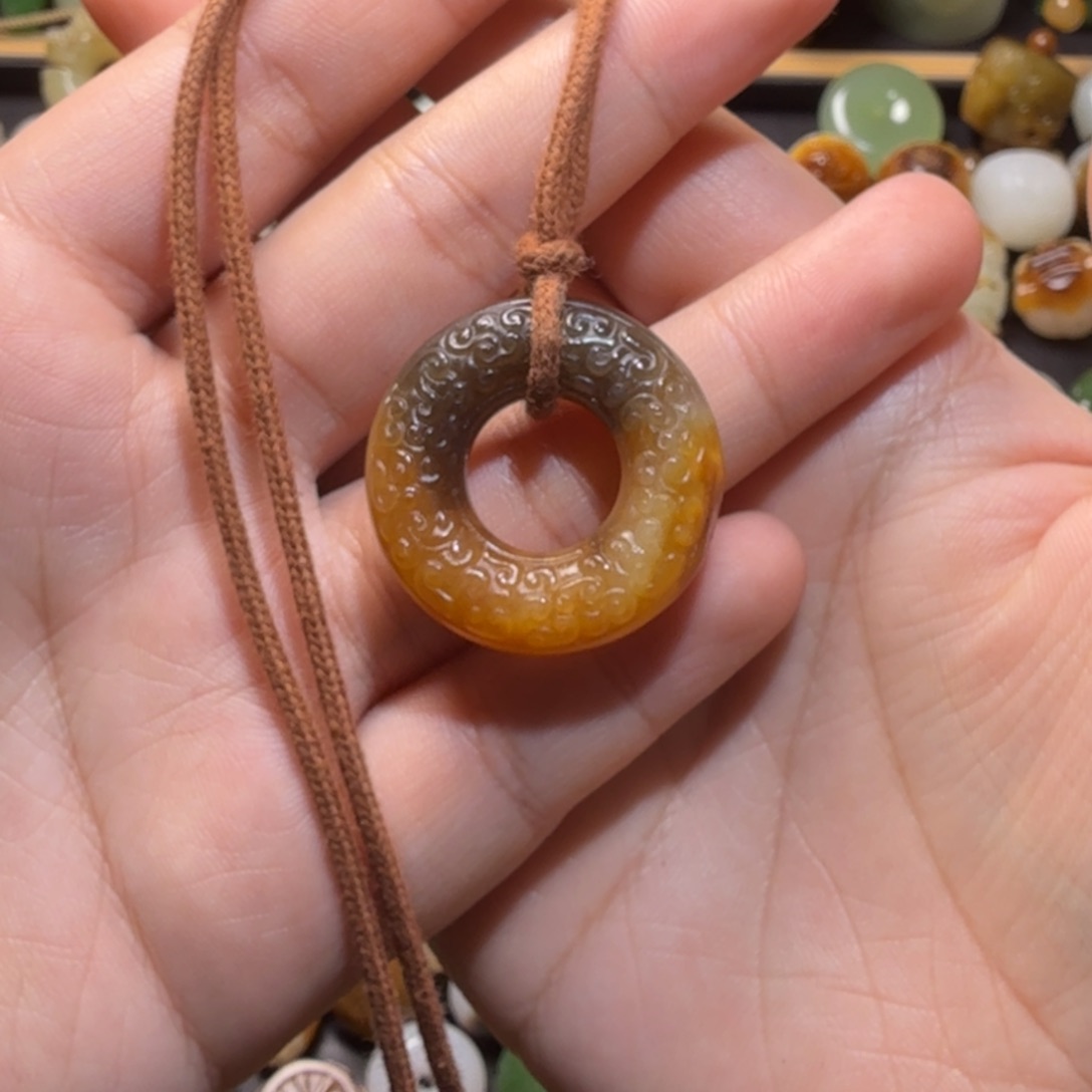 和田玉配饰未镶嵌火**月