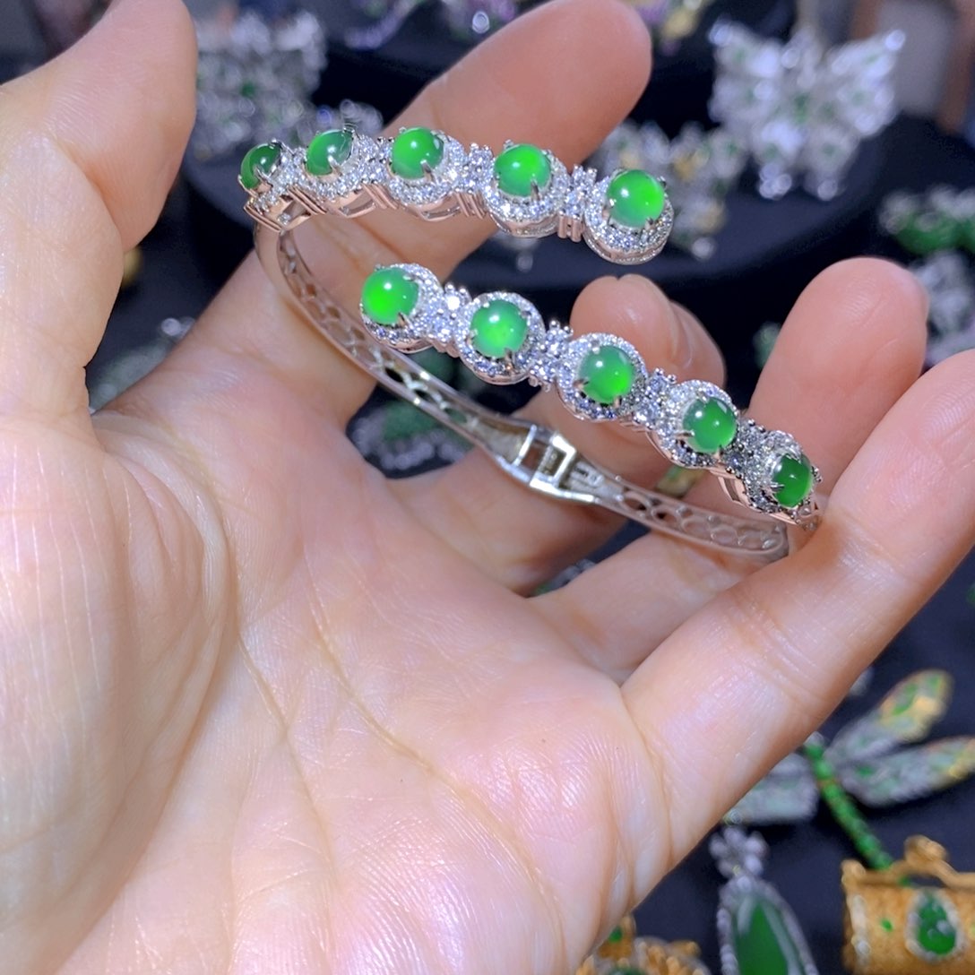 翡翠银S925镶嵌颈饰天然翡翠