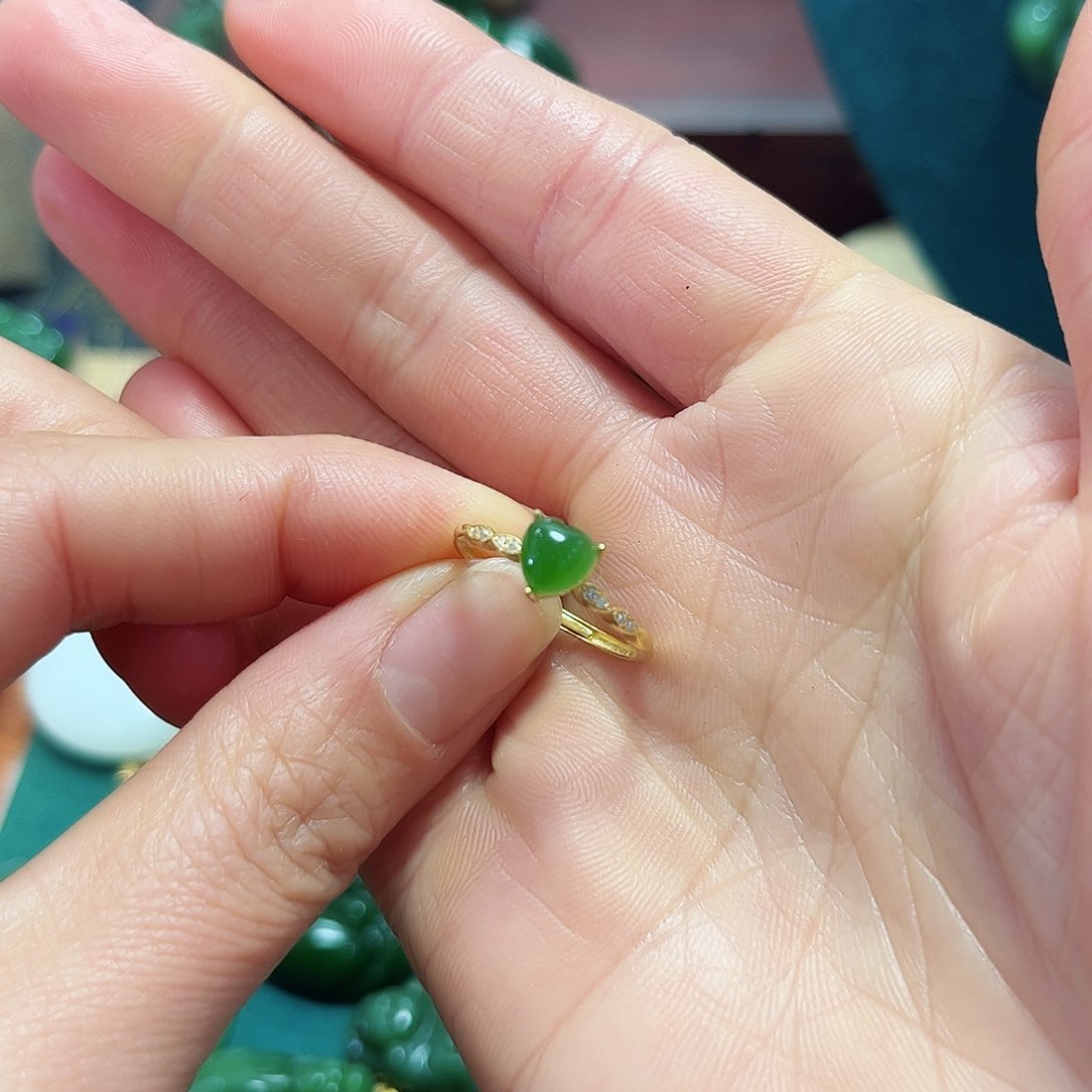 和田玉戒指银S925镀金镶嵌