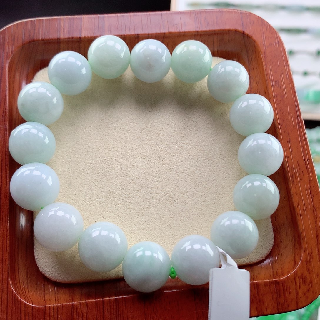 翡翠未镶嵌颈饰手串