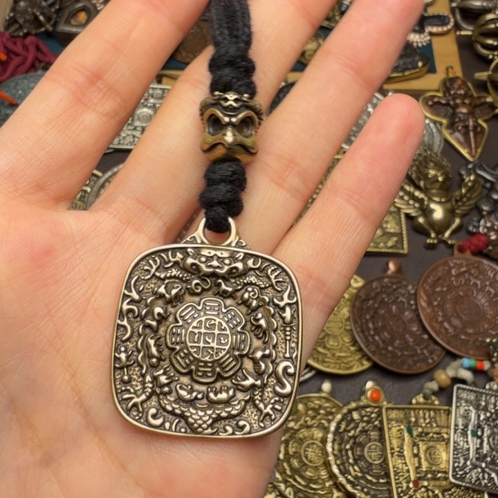 藏传文玩九宫如图