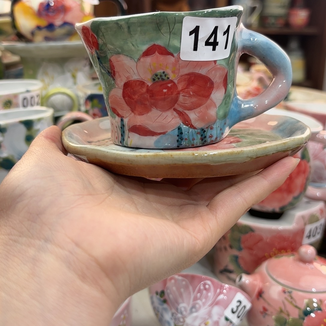 瓷片兔兔盖茨。兔兔好