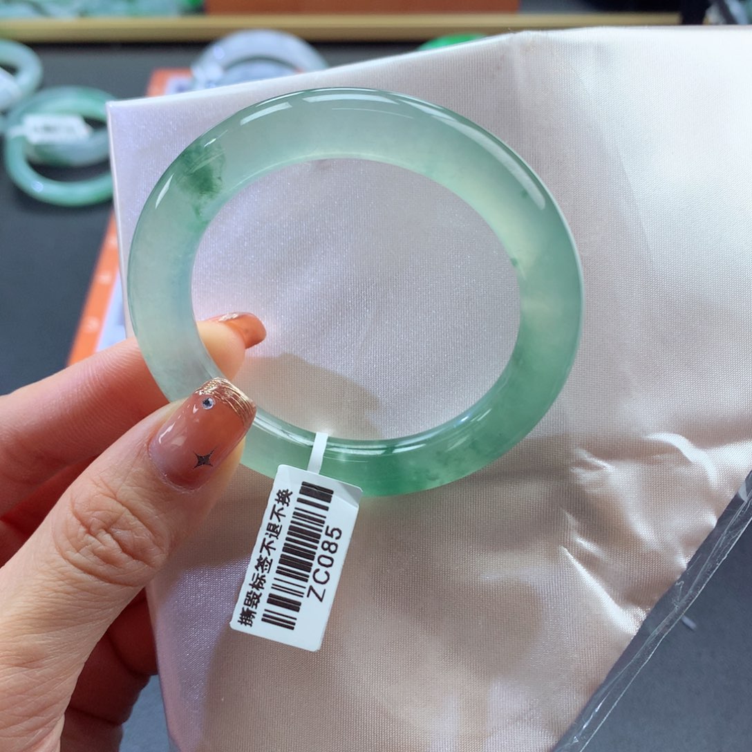 翡翠手镯未镶嵌9号