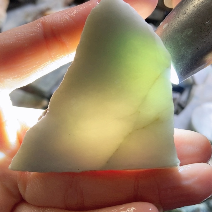 翡翠颈饰未镶嵌天然翡翠