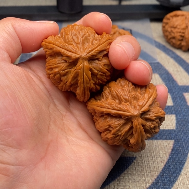 吊坠文玩核桃《****》三棱