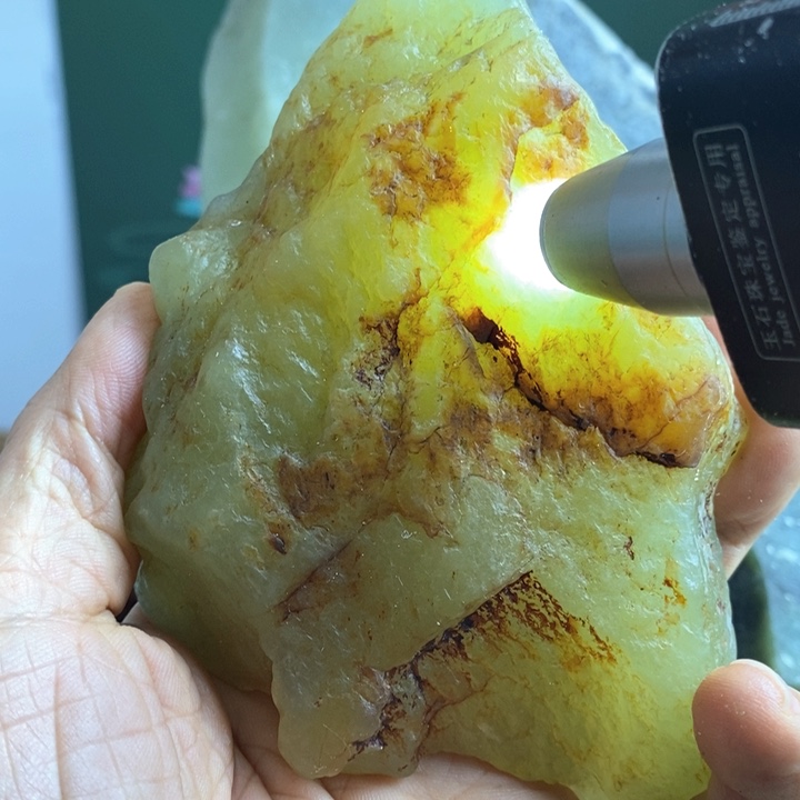 蛇纹石玉珠宝岫玉原石未镶嵌