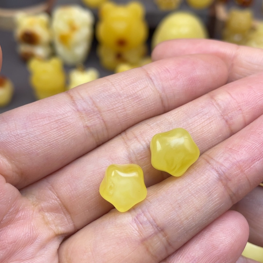 未镶嵌琥珀裸石蜜蜡