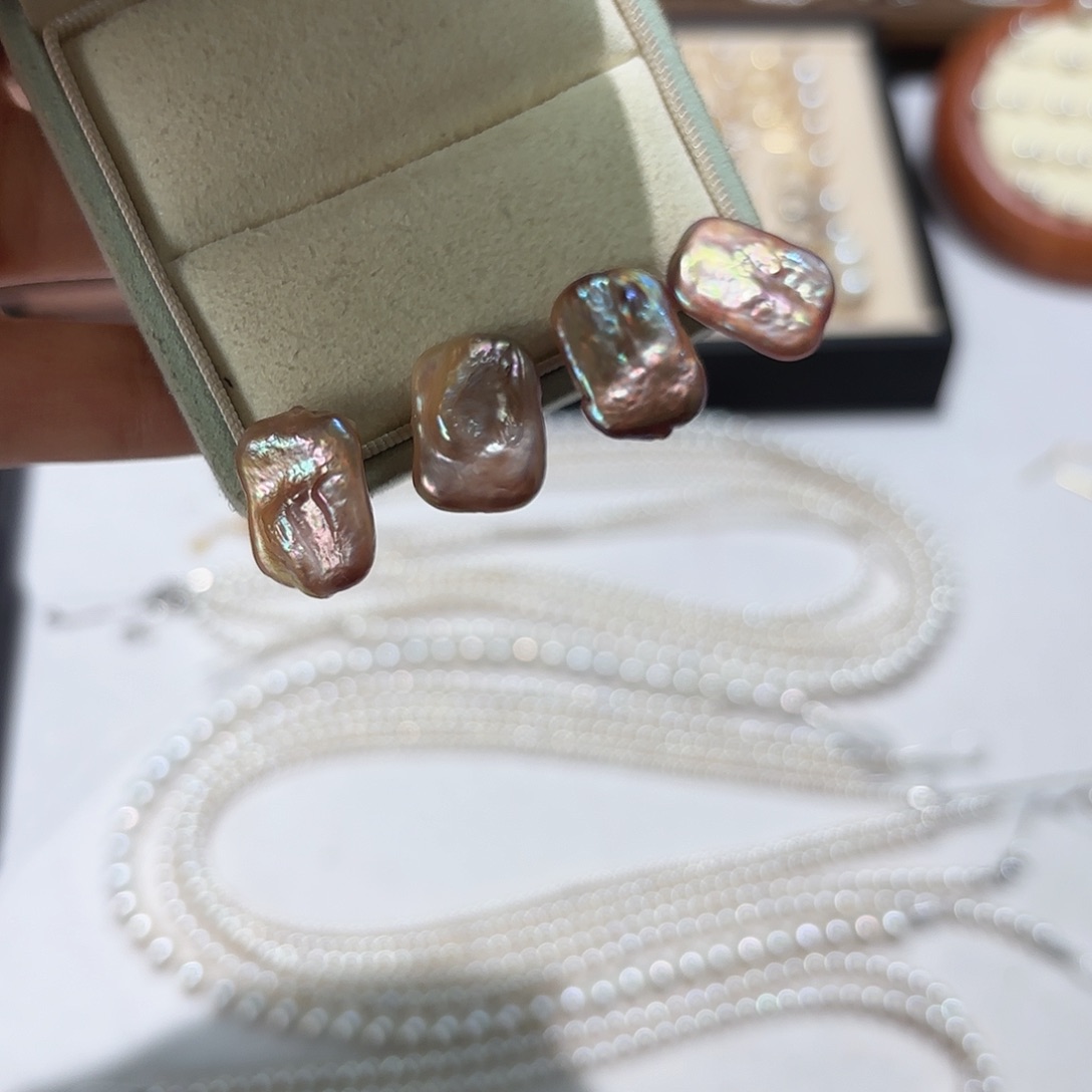 淡水珍珠银S925镶嵌耳饰