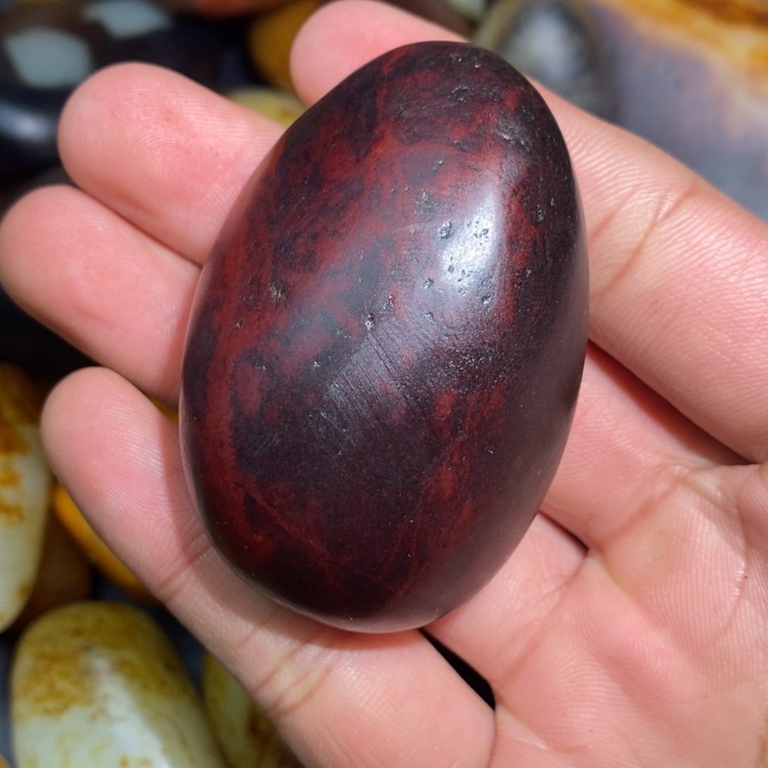 至***宝和田玉未镶嵌珠宝奇石