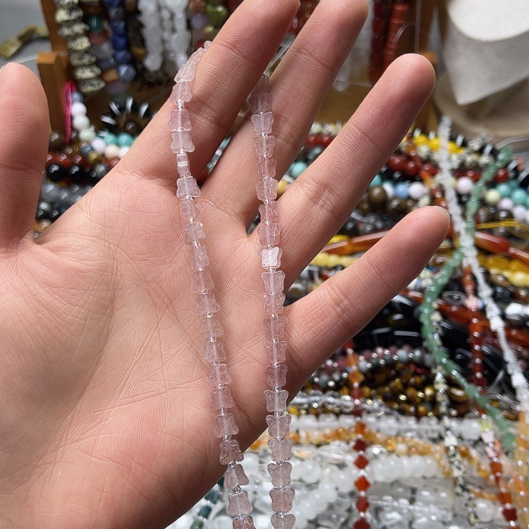 玛瑙/玉髓未镶嵌珠宝半成品卡7草莓晶蝴蝶一条