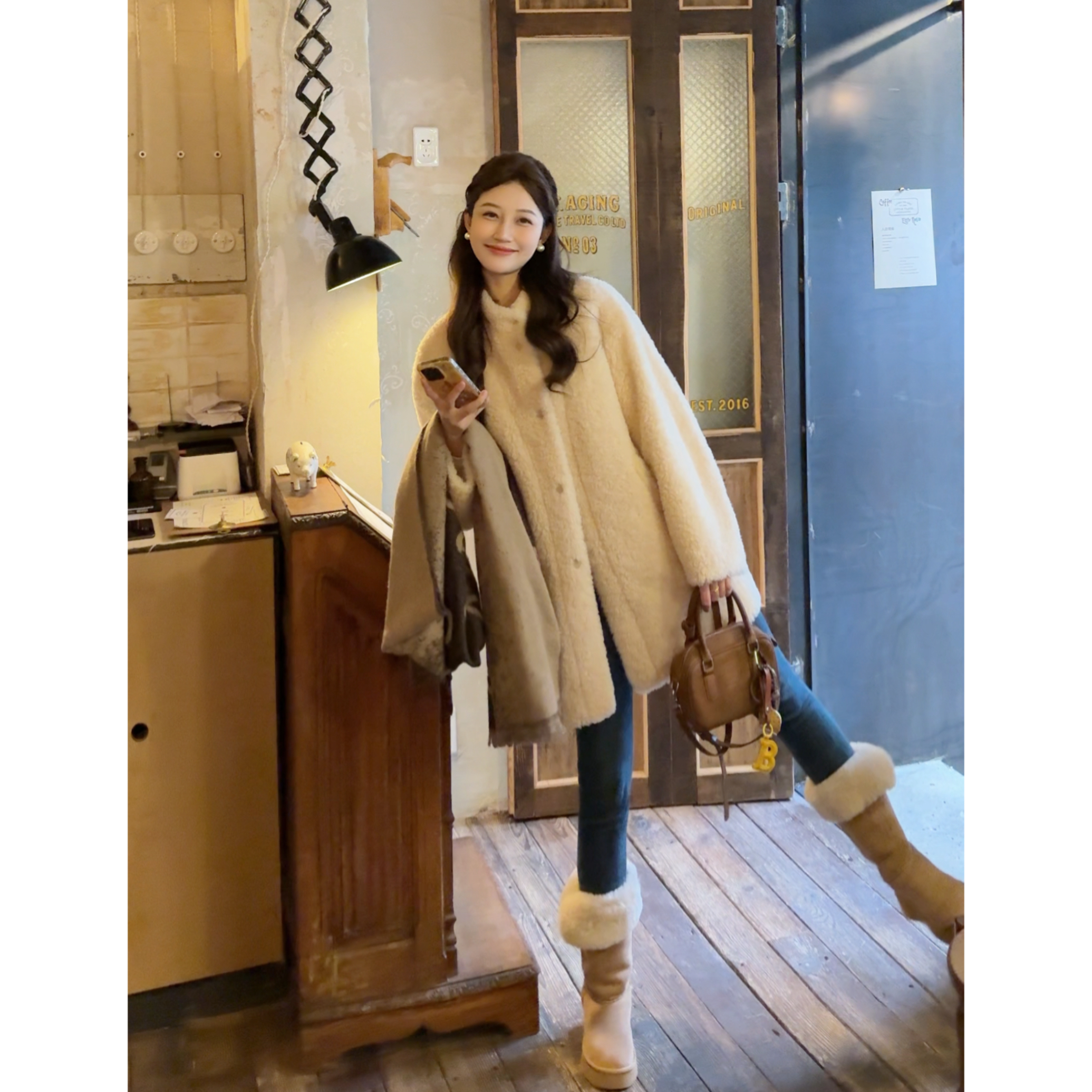 美力城羊羔毛鹅绒服外套冬季新款中长款100绵羊毛鹅绒内胆