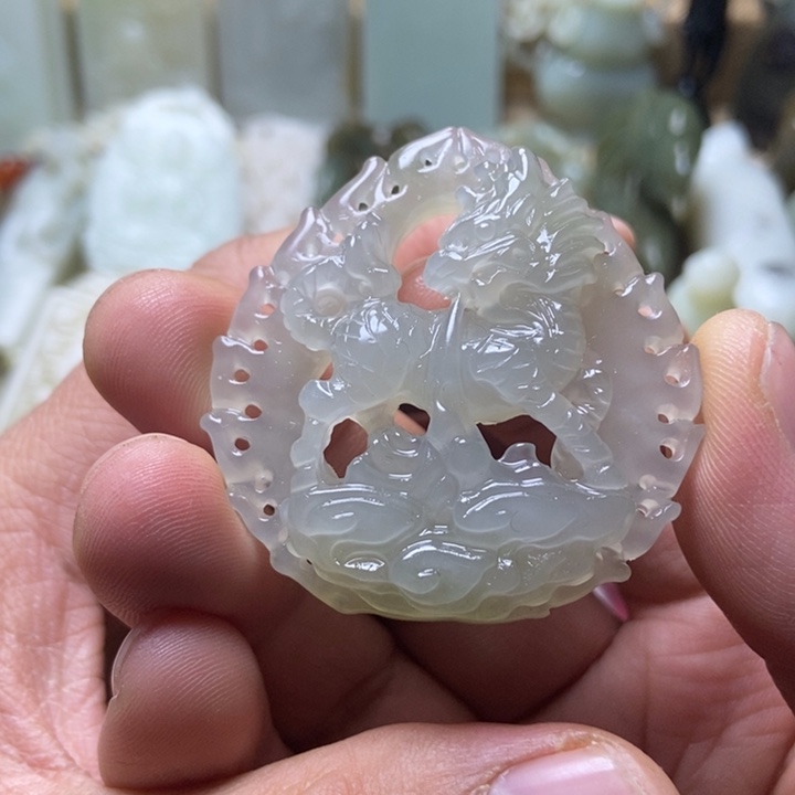 和田玉未镶嵌挂件