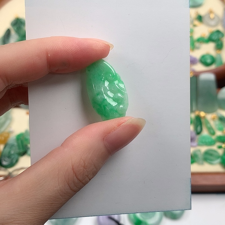 颈饰18K金镶嵌翡翠86422466777